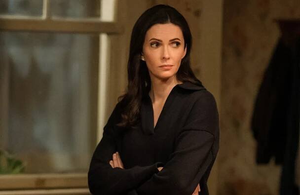 ‘Superman & Lois’ Star Elizabeth Tulloch on ‘Passing the Baton’ to Rachel Brosnahan (Exclusive)