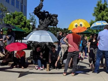 Zaměstnanci Blizzardu protestují kvůli zabanovanému vítězi turnaje z Hong Kongu