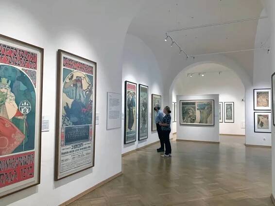 Galerie: Souboj o Muchu v Praze u konce. Zavedené muzeum uspělo u soudu - Fotka 1 - Echo24.cz