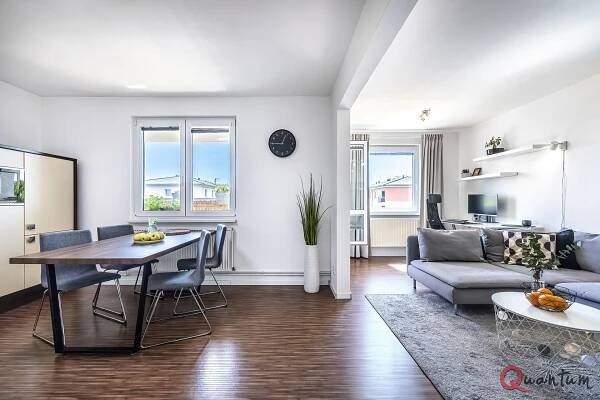 Moderní 2+kk/63 m2 s terasou/6 m2, šatnou a parkovacím stáním – klid, zeleň a komfort v Praze 9 – Čakovicích | Quantum reality