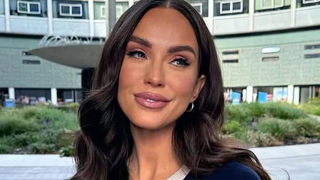 Vicky Pattison leads the ‘Amalficore’ trend with lobster print New Look dress