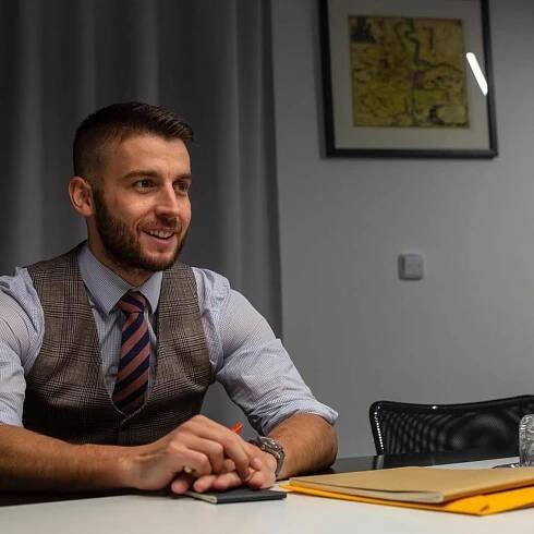 Některé platformy by možná zmohly víc, kdyby v Rusku zůstaly, říká komunikační expert Tomáš Jirsa