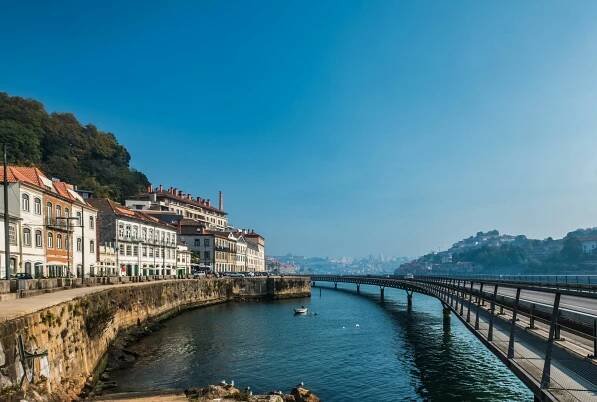 Gale Ribeira 4* Porto