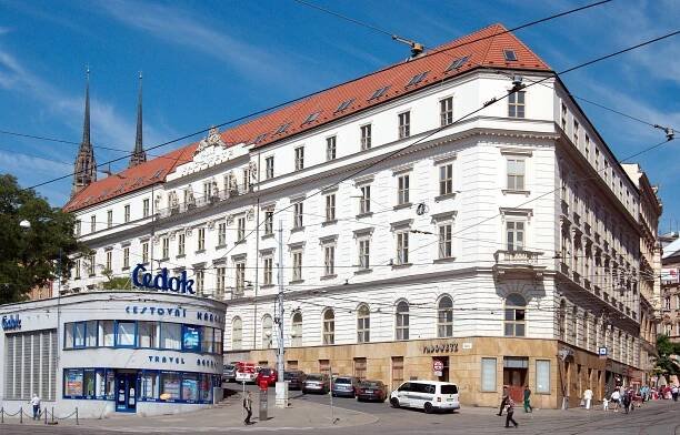 Soubor:Palác Padowetz (02).jpg – Wikipedie