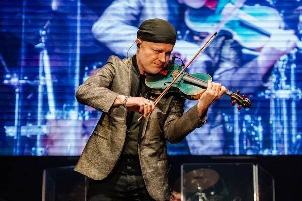 Helena v Lucerně (Pavel Šporcl, 4 Tenoři, Tomáš Slavíček, Charlie Band a Michito Sanchez)