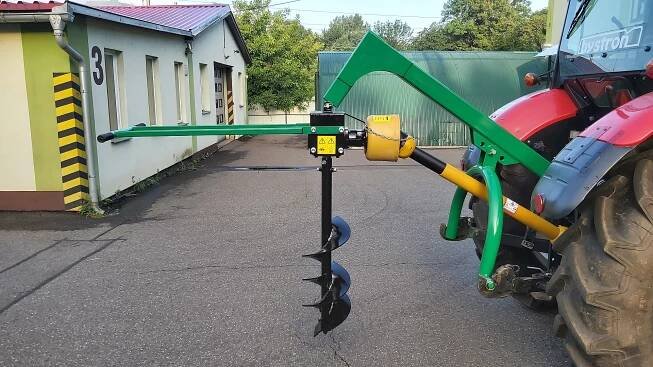 Půdní vrták PŮDNÍ VRTÁK ZA TRAKTOR Bystroň - Integrace s.r.o.