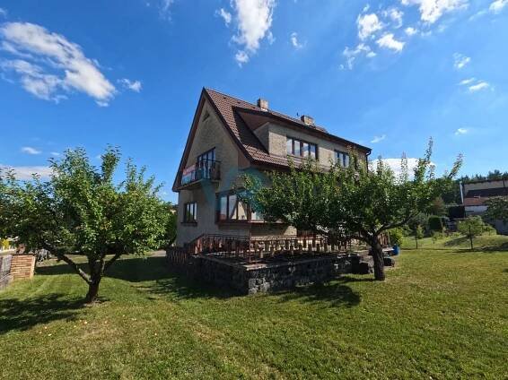 Prodej vily, Včelná, 1103 m2, České Budějovice - vicek-reality.cz