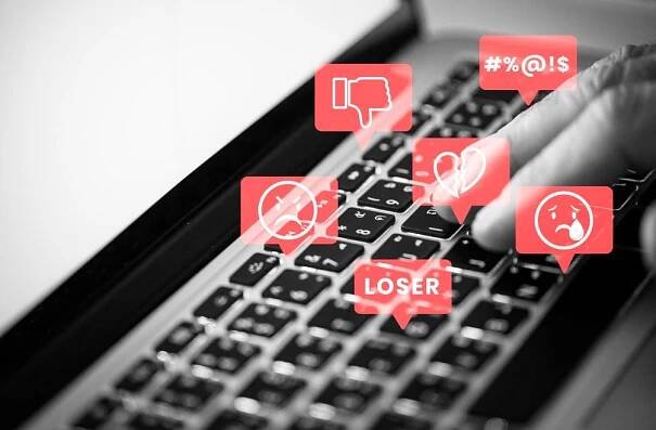 Ochrana soukromí na sociálních sítích: Jak se chránit na platformách jako Threads, Facebook, Instagram, X a TikTok
