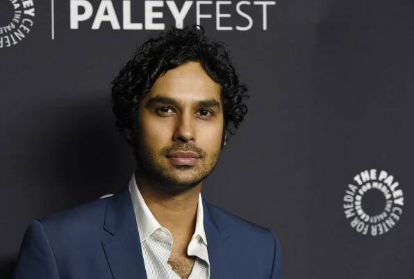 Rovnaký vek, rovnaké umiestnenie. Kunal Nayyar zarobil toľko, čo jeho seriálový kolega Helberg.