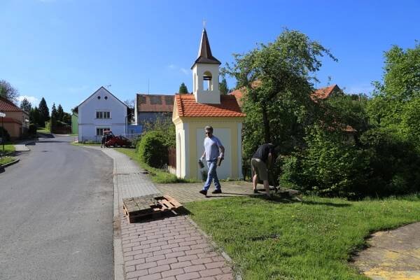 Jarní brigáda (RK) - Oficiální stránky obce Zichovec