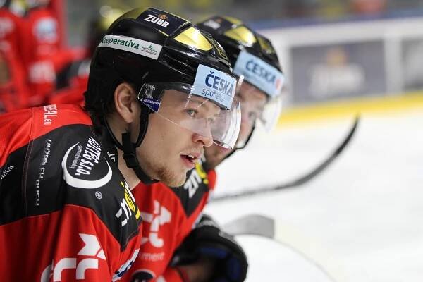 Orlům startuje boj o play-off. Už bez odvolaného kouče Šimíčka