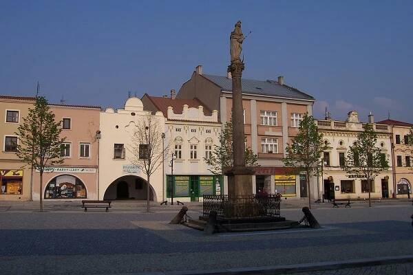 Soubor:Lipník-náměstí.jpg – Wikipedie