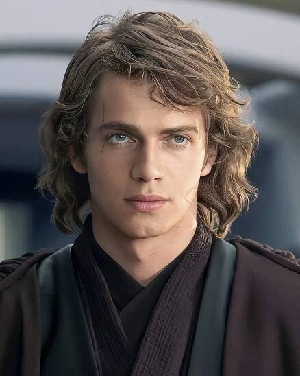 Hayden Christensen en 2025 | Famosos, Actores, Pelo largo de hombre