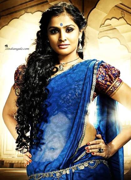 Amala Paul – Hot navel in saree – IndianGalz