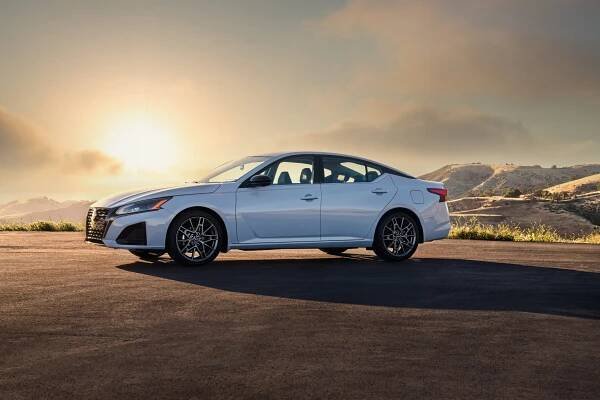 Nissan Maxima 2024 – Vzhled, výbava, konkurenti – Novinky automobilového průmyslu