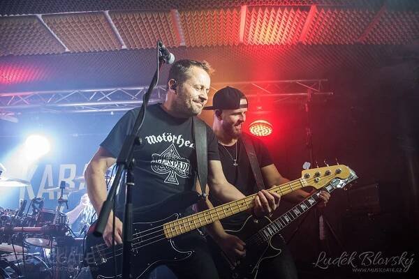 Rockový večer v Medvědovi si fanouškové užili s kapelou Kabát revival Plzeň na MUSICGATE.cz (projděte bránou do světa hudby