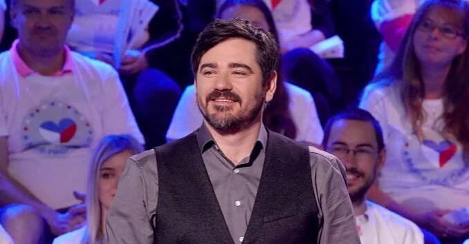Vojta Kotek pochválil své tělo. Odhadnete, která jeho ochlupená část se mu líbí nejvíce?