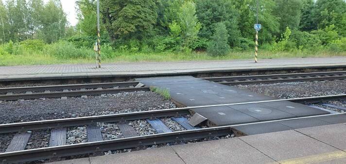Nádraží Ostrava střed, přístup na ostrovní nástupiště