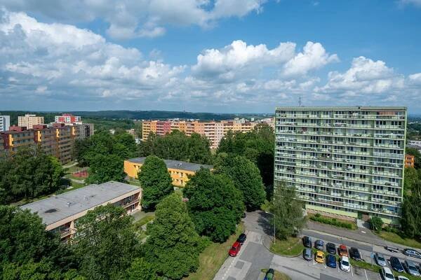 Prodej bytu 3+1 [82m2] na ulici Ludvíka Podéště 1883/5, Ostrava - Poruba - Václav Bujnoch 