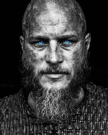 Ragnar Lothbrok 4K Vikings Blue Eyes Wallpaper