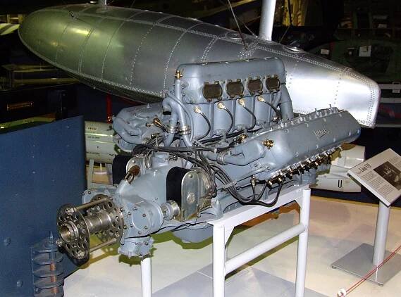 Soubor:Napier Lion VII engine at RAF Museum London Flickr 4606952079.jpg