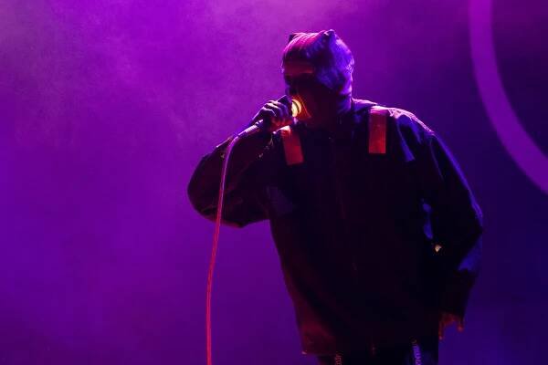 Výbuchy i teleport. Twenty One Pilots dopřáli Praze show jako z Hollywoodu