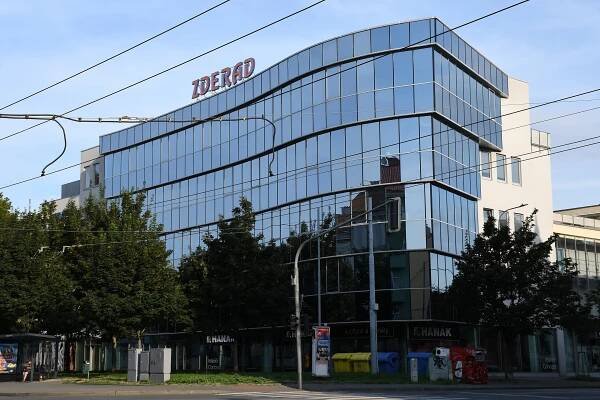 Soubor:Brno-Křenová-obchodní-dům-Zderad2024.jpg