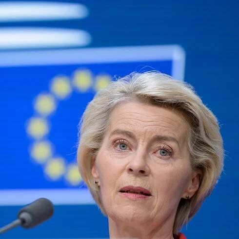Die Präsidentin der Europäischen Kommission, Ursula von der Leyen, spricht während einer gemeinsamen Pressekonferenz des Europäischen Rates zu den Medien am  26.06.2025. 