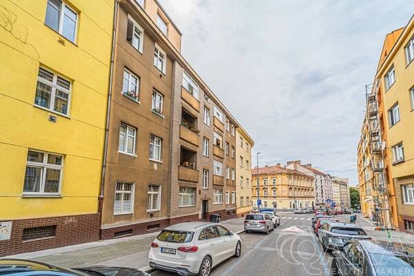 Prodej bytu 4+1 v osobním vlastnictví 109 m2, Praha 4 - Podolí | Reality.iDNES.cz 