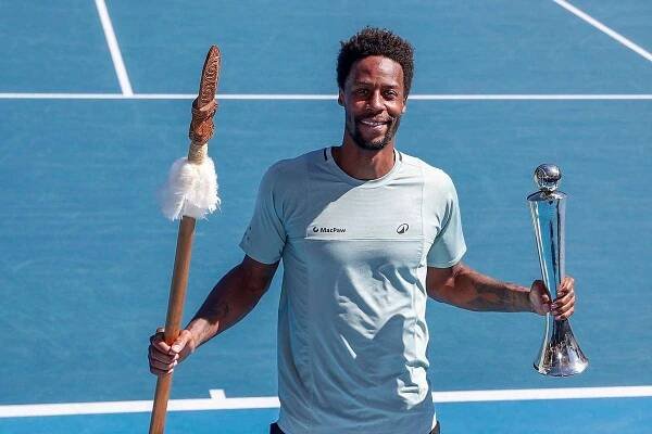 Monfils v Aucklandu získal titul a ve 38 letech je nejstarším šampionem turnaje ATP