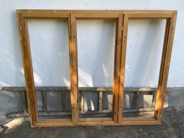 Dřevěné zdvojené okno 180x150 cm, trojdílné. - Stavebniny