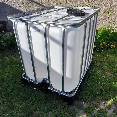 Nádrž,barel,kontejner 1000 l - Kladno