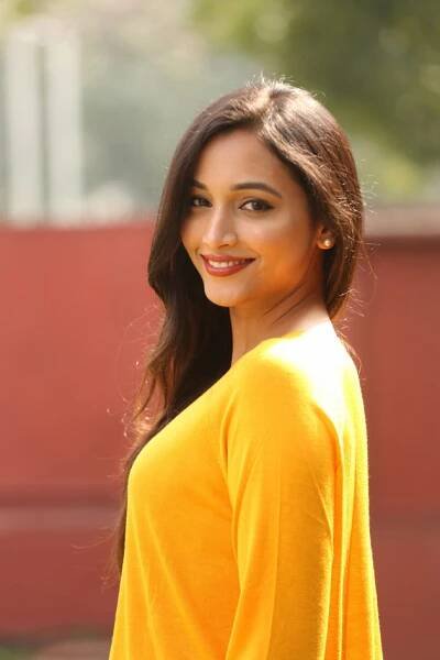 Srinidhi Shetty 112+ Beautiful photos, Wiki, Age, Biography, and Movies - Filmi tamasha