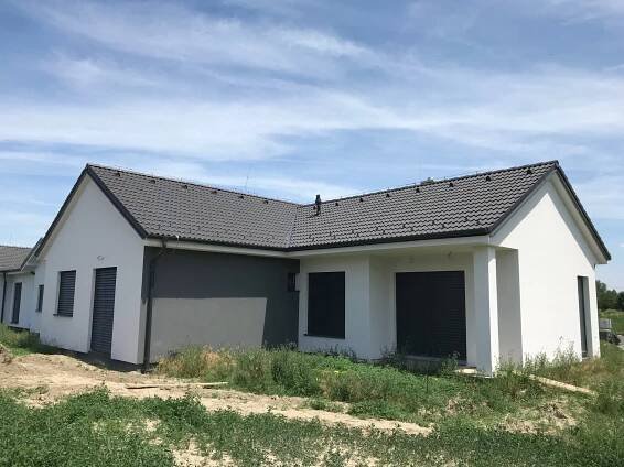 Výstavba rodinného domu pri Bratislave - podľa individuálneho projektu za výbornú cenu, stačí si vybrať pozemok a projekt