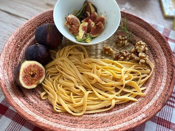 Tajarin (Tagliolini) ai fichi e noci fraufritzsche