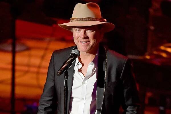 Rascal Flatts' Joe Don Rooney Reflects on Newfound Sobriety, Denies Rumors He's Transitioning in Message to Fans