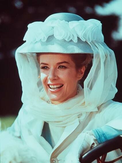 FOTO: Herečka Sally Ann Howes ve filmu Chitty Chitty Bang Bang. – stránka 2