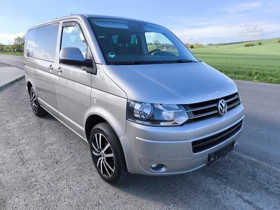 Volkswagen Caravelle 2,0TDI 132kW 7 MÍST