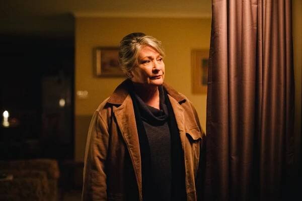 Rosehaven - Season 2 (S02) (2017) | Galerie - Ze série | ČSFD.cz