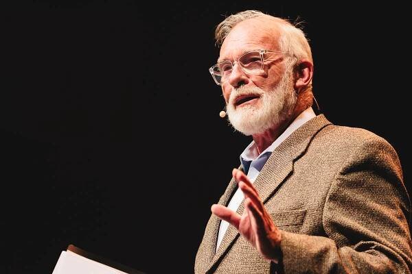 Ian McElhinney - Northern Lights Show - Waterfront Hall