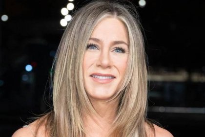 Please Tell Me Jennifer Aniston Is About to Grow in a Silver Streak — See Video