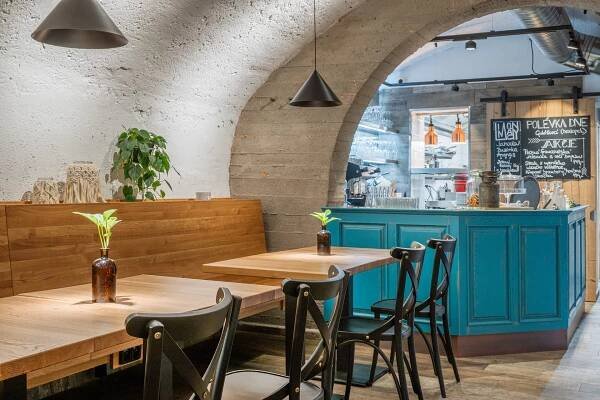 Vybavení bistra Nro 66 v Olomouci | Sargánek Interiors