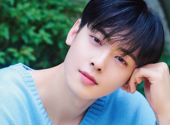 Cha Eun Woo má už jasný plán na dovolenou. Také prozradil, jak relaxuje a ocenil podporu fanoušků na Waterbomb 2024