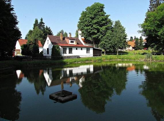 Fotogalerie Stálkov - zajímavosti obce - č. 2271346 | Turistika.cz