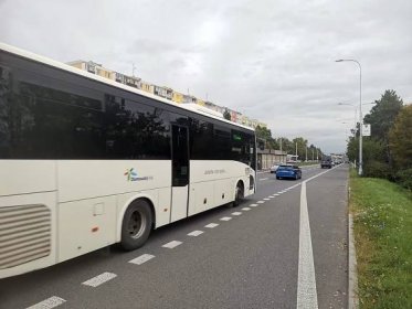 Papírové jízdenky na autobusy a vlaky v Olomouckém kraji podraží. Úspornější variantou je aplikace