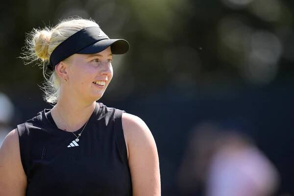 Tauson staves off Blinkova comeback in Nottingham