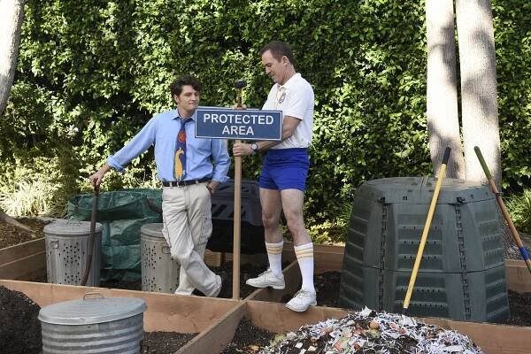 Brett Dier, Bryan Callen - Schooled - CB Saves the Planet - Z filmu
