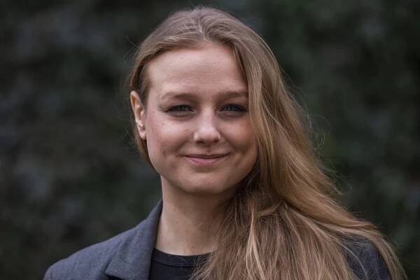 Písničkářka Tereza Balonová nabízí na autorském albu Půlnoc osobní písničky