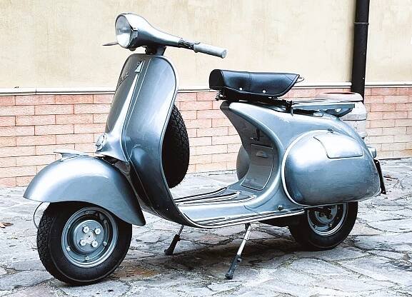 1957 VESPA 150 VB1T – VERY RARE !!! - Italian Vintage Motors