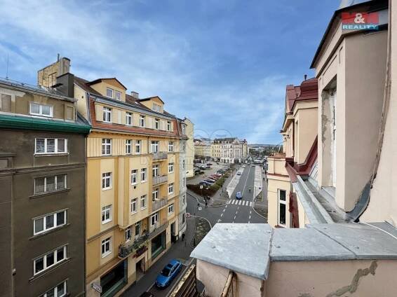 Prodej bytu 4+1, 124 m2, Karlovy Vary, ul. Varšavská
